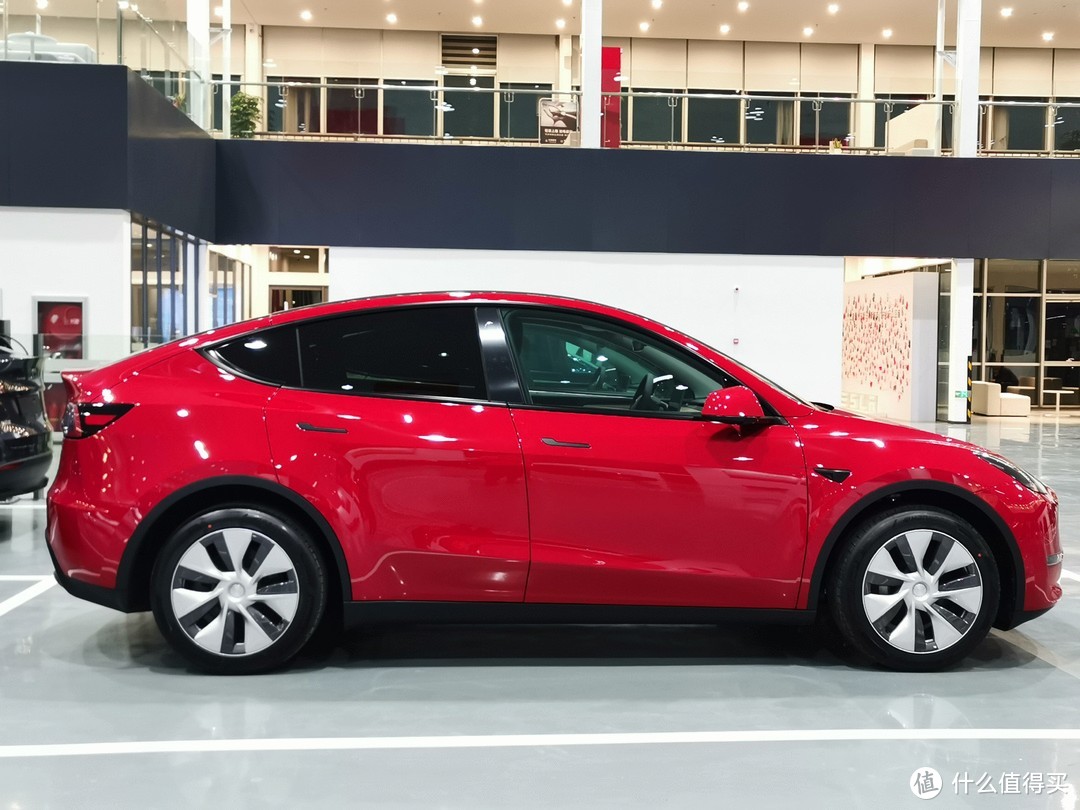 订车后连涨三次价的特斯拉Model Y Performance 高性能版提车记