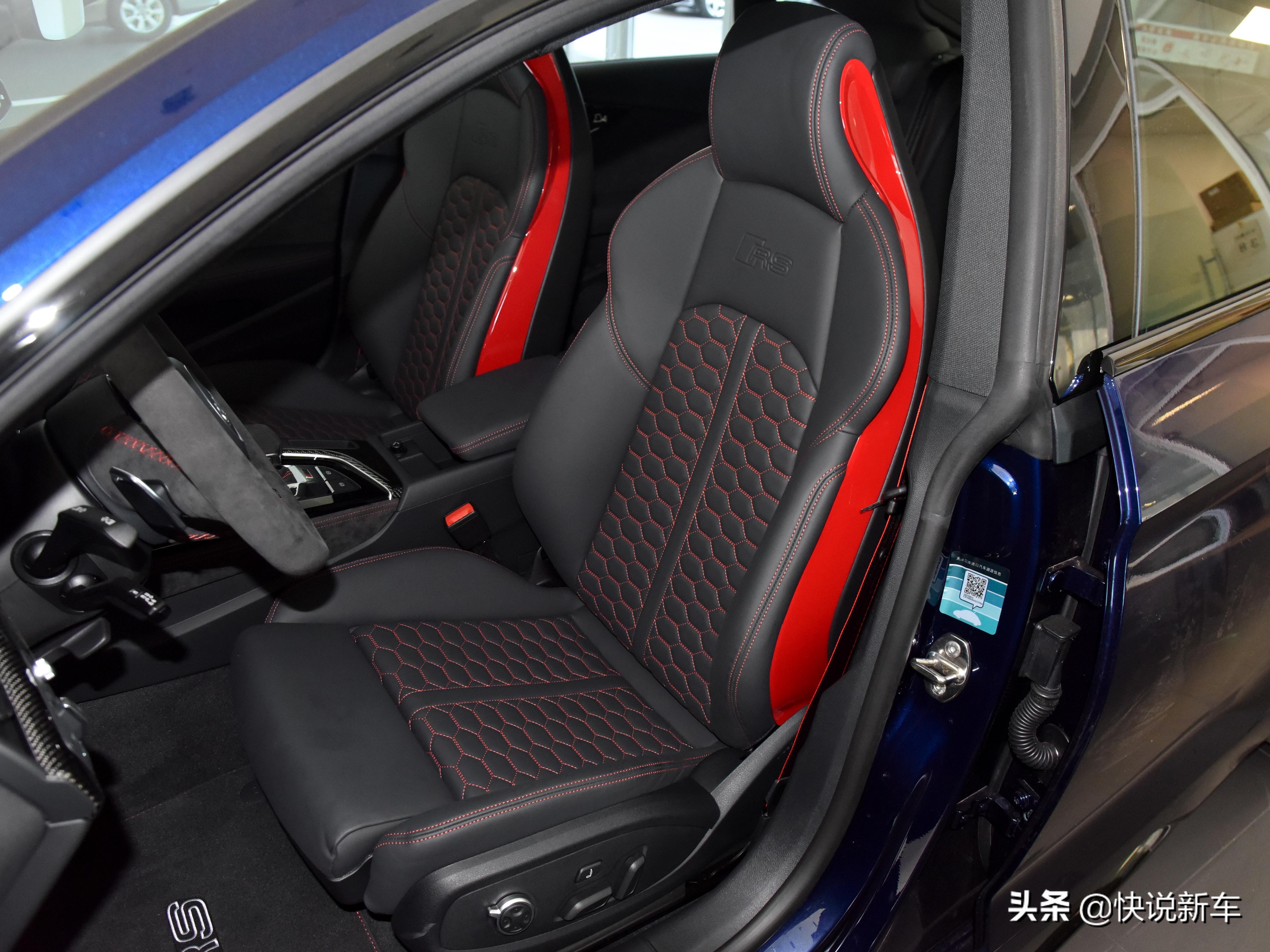 运动健将，2.9T V6双涡轮，矩阵大灯，实拍奥迪RS 5