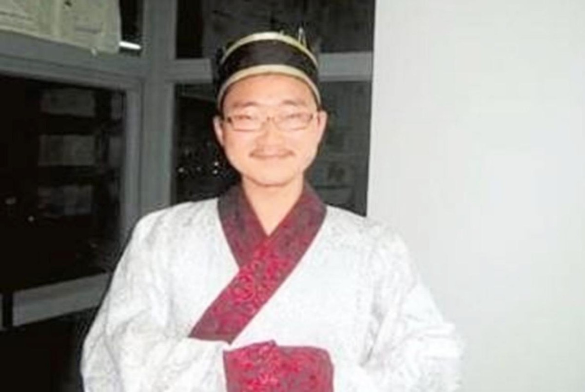 高考写甲骨文，川大破格将他录取，导师却直言：宁愿辞职也不教他