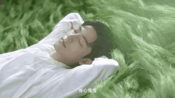 肖战他可真帅啊,帅到没边呀,这身材比例可太完美了