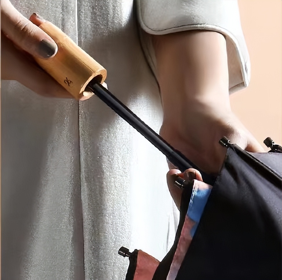 蕉下手里的「防晒牌」，还管用吗？