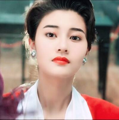 给最惊艳的“13位港姐”排个名：邱淑贞仅第4，张曼玉垫底了