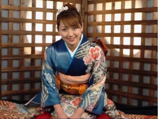 日本疫情让大批女性失业，为了生存，只能去风俗店上班