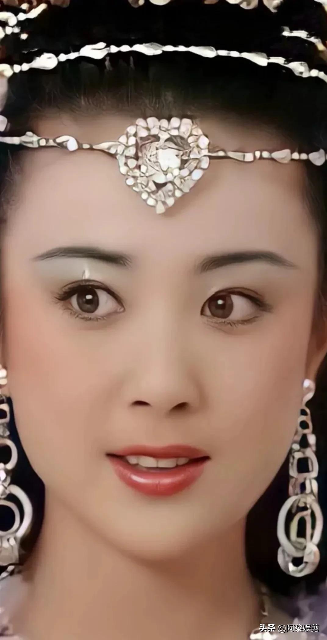 傅艺伟年轻的时候真是风华绝代