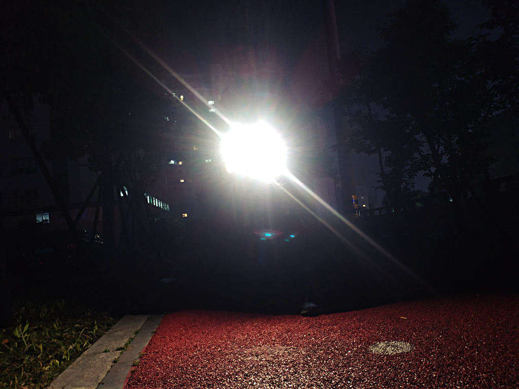 更輕、更清、更舒適：奈特科爾UT05腰燈&BLT10越野跑腰包