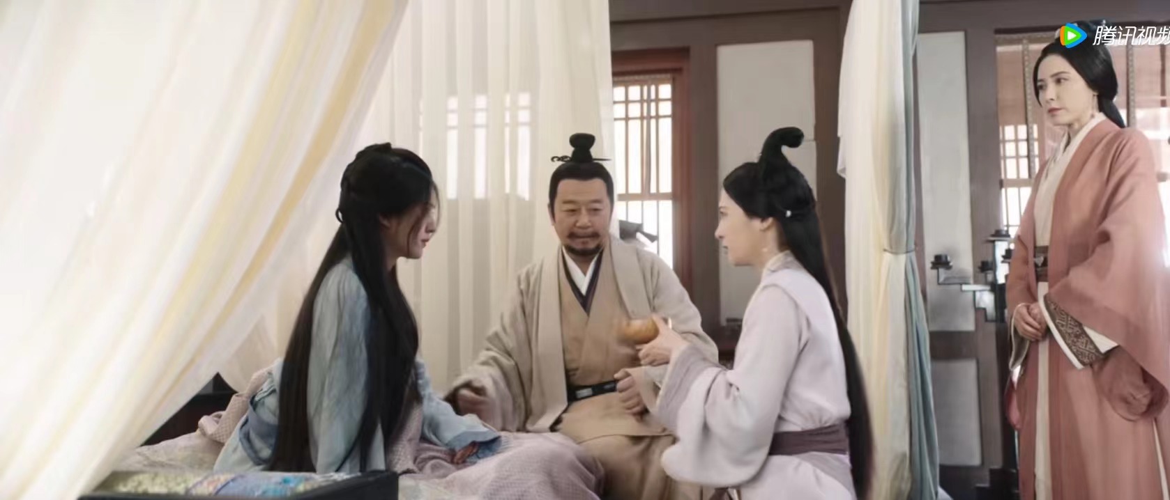 《星汉灿烂》：再次被许娣圈粉，变行走的表情包，表演非常的吸睛