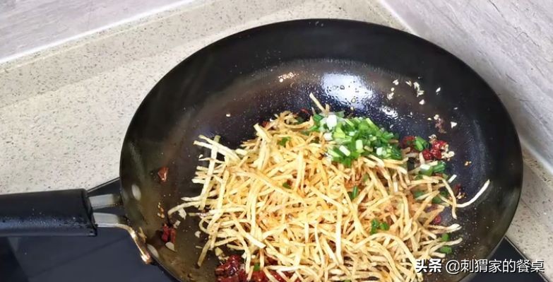 干煸土豆絲,干煸土豆絲的做法