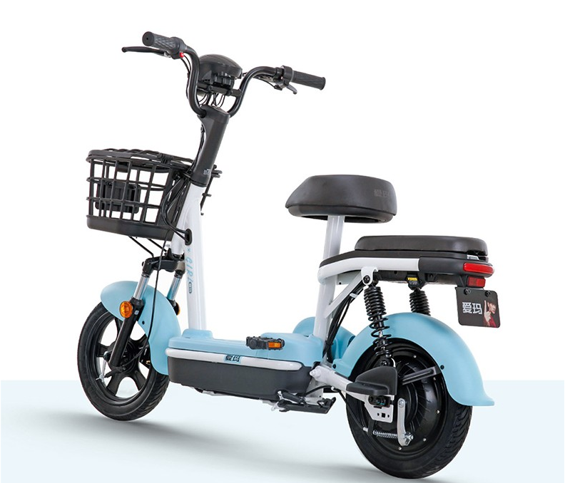 爱玛比奇d261是一款轻盈款的电动自行车,车辆十分小巧,小巧轻便让它有