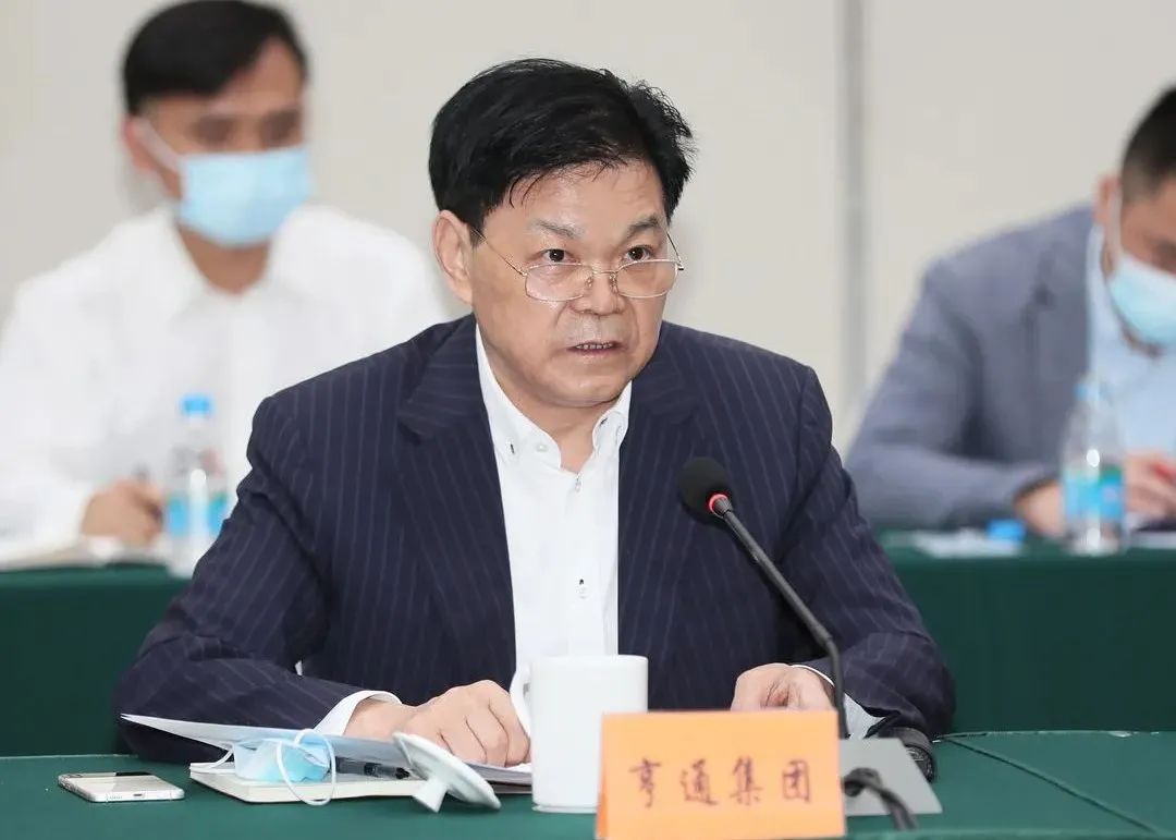 曹路宝主持苏州市民营企业座谈会，崔根良出席并发言