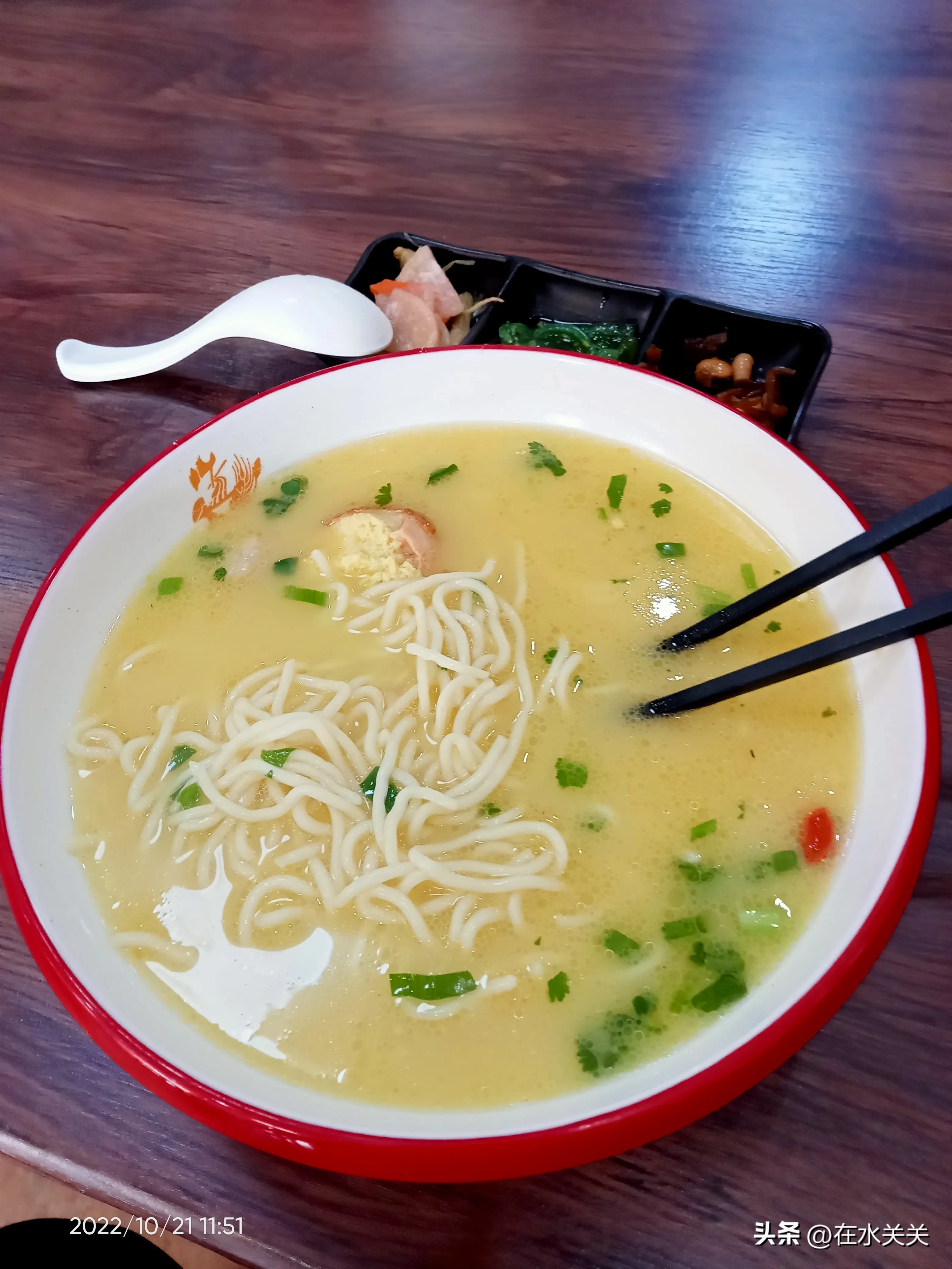 人的口福是有限度的,超过这个限度，倒霉的事就会找到你。大鱼大肉大酒吃着豪气