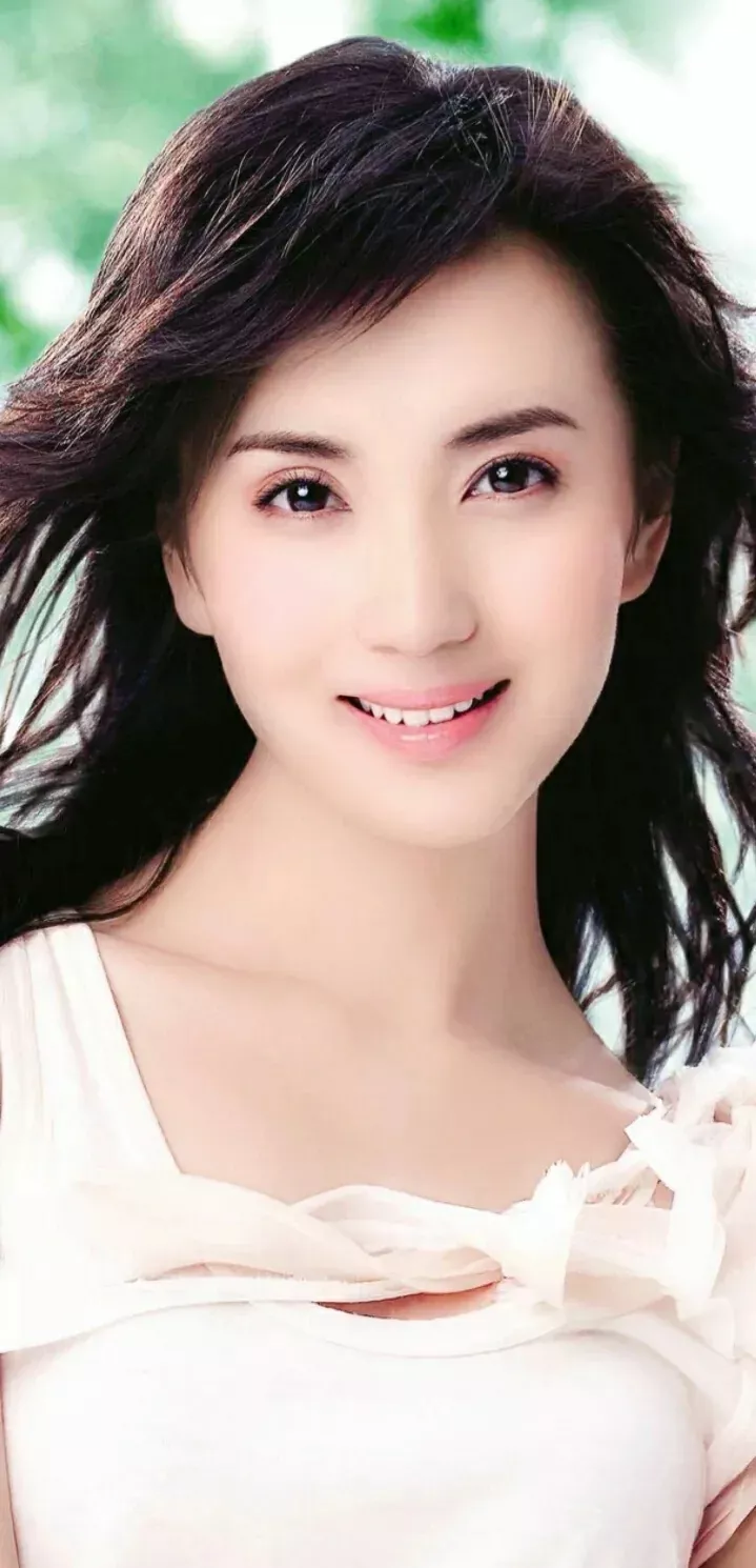 请欣赏50位明星的甜美微笑