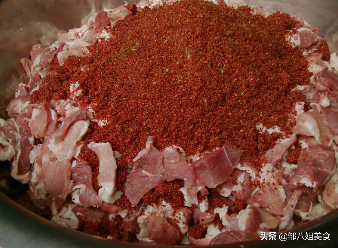 分享一种香肠配方，麻辣口味，越吃越过瘾，喜欢的人快收藏照着做