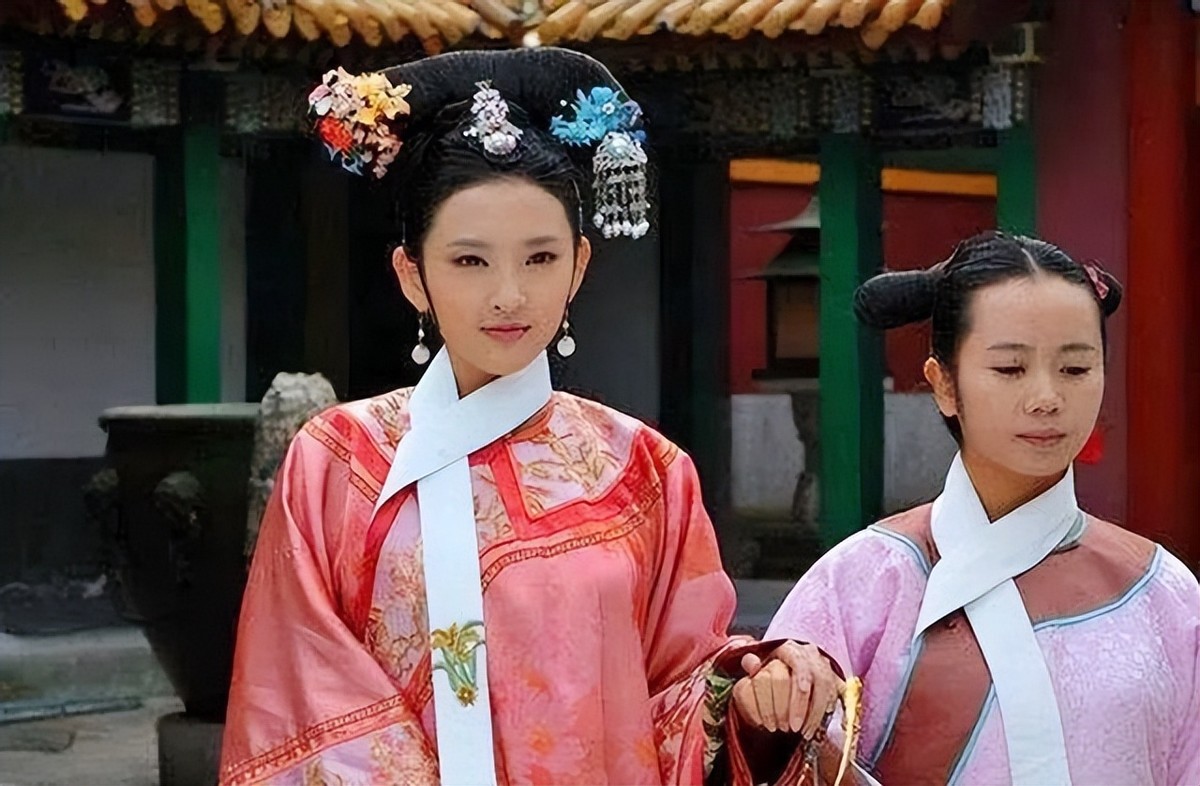 甄嬛传：为扳倒安陵容甄嬛选择了最残忍的方式，不止因为眉庄之死