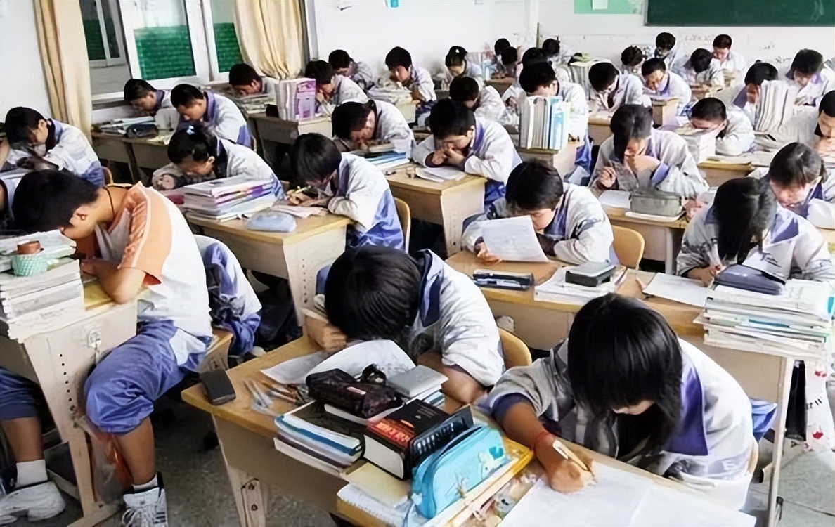 18年孙女高考成绩47分,爷爷请求复查考卷,原因竟是为减轻家庭负担