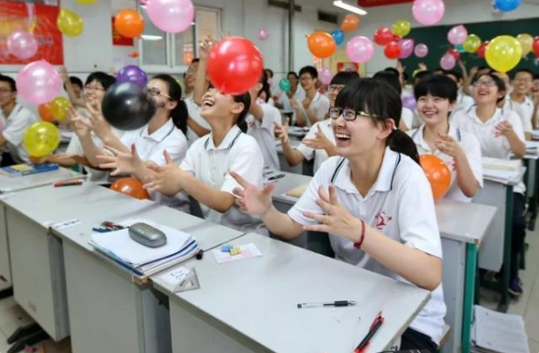 2022年高考，各科成绩要达到多少分，学生才有机会考上985院校？