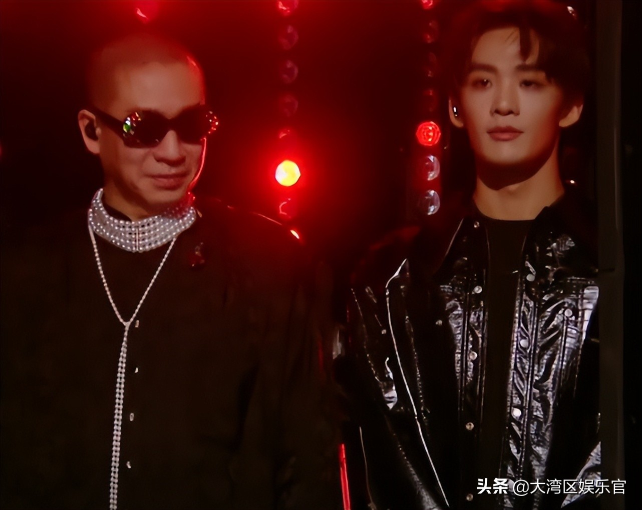 《为歌而赞》11期梁龙夺冠，音符超李玟龚琳娜，评委一语道破真相