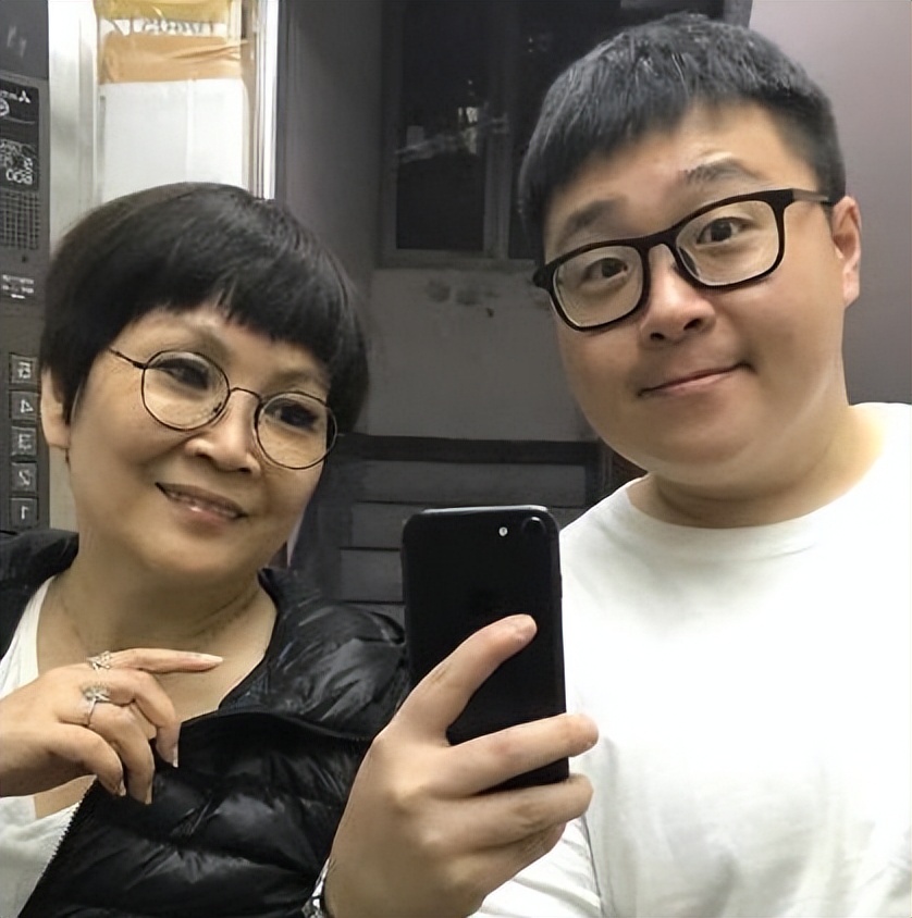 越低调，越始料不及，细瞧32岁郝邵文的人生，才知什么叫人生赢家