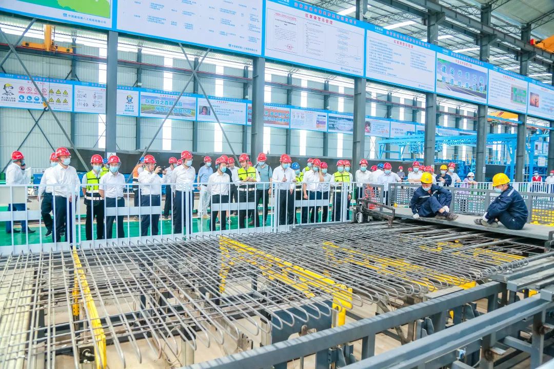 里程碑式突破！全国首条无人化梁厂在中建八局正式启动