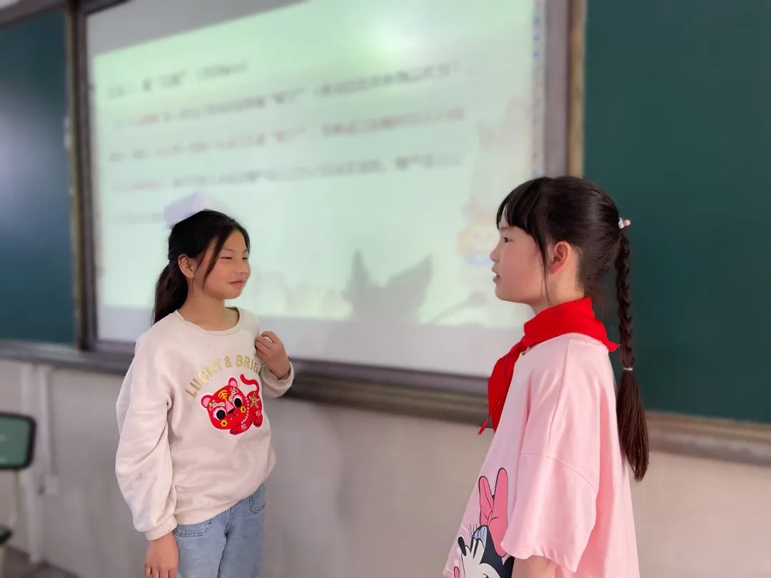 锦江小学开展第十一届“聚心传情 向阳生长”心理健康月系列活动