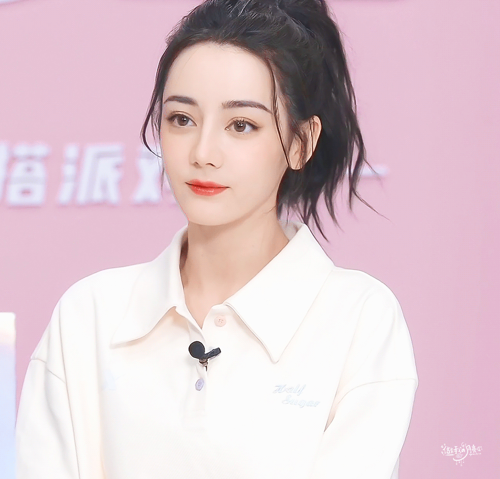 明星图片迪丽热巴特步