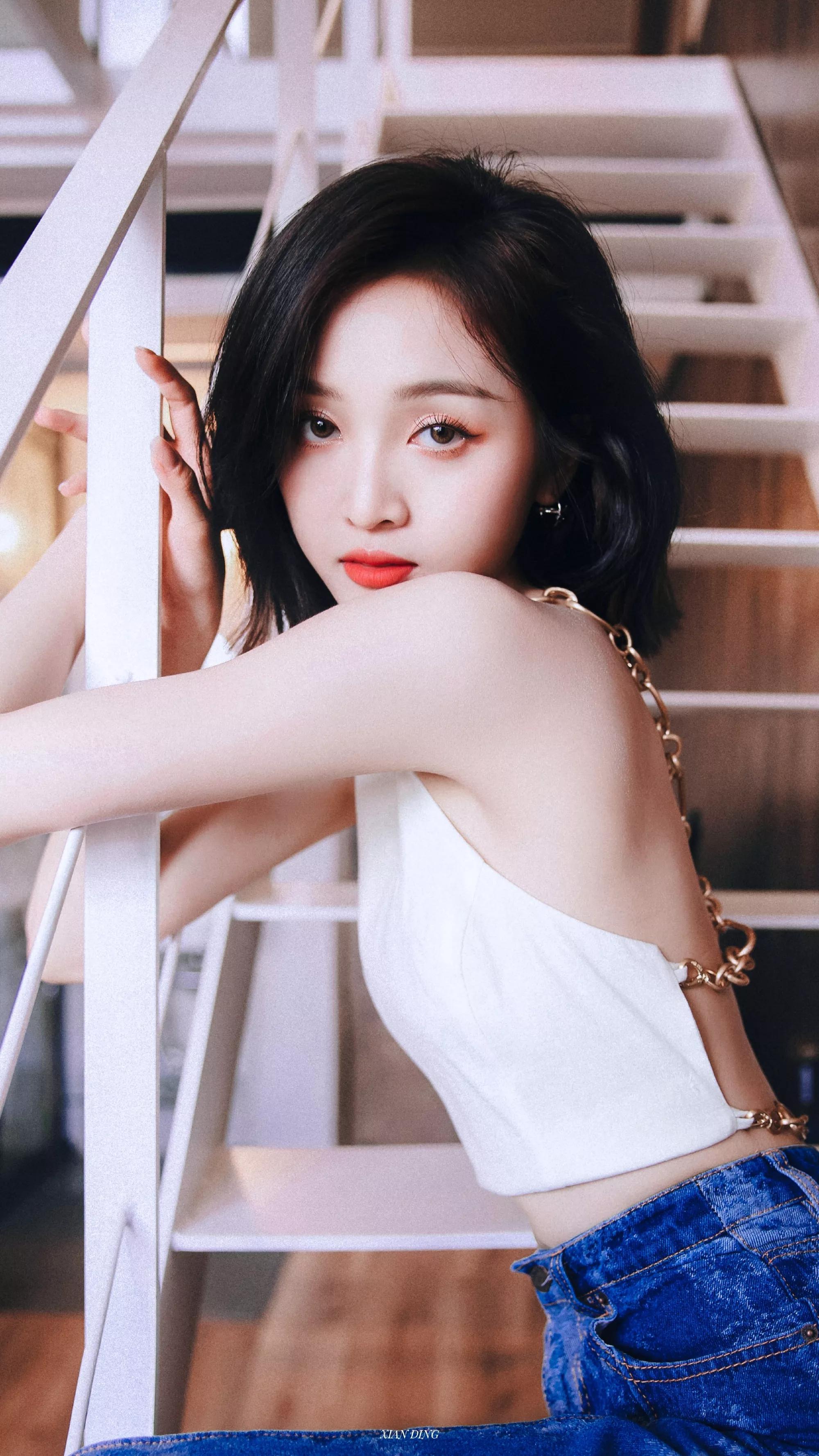 白色系的吴宣仪