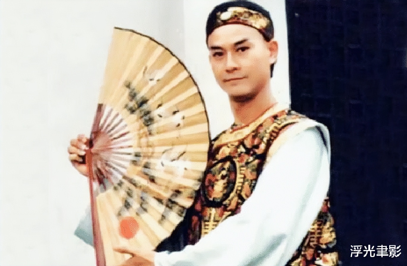 中视咬牙投拍《戏说乾隆》首播周就完胜对手，媒体：俨然复仇者