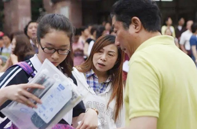 20年广西女护士杀害医生案被审判，父亲泪流满面：她杀人是被逼的