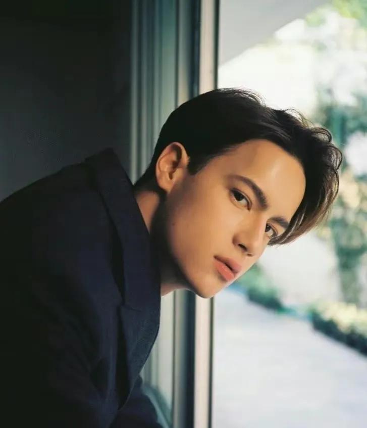 泰剧新剧推荐之《我和我们》～吉拉宇搭档bow和ice上演校园青春剧