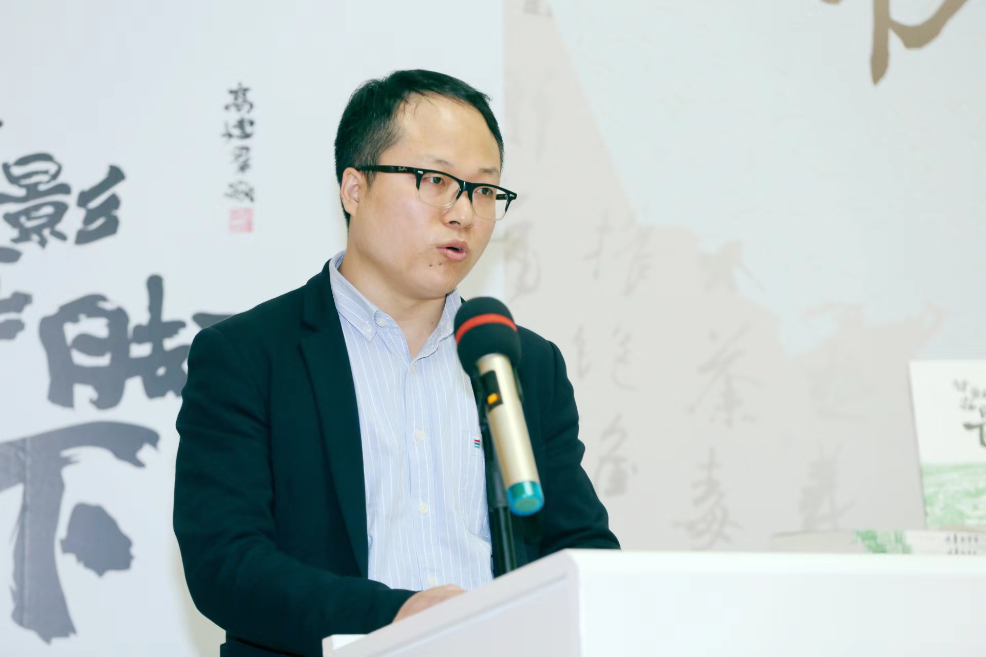 ��С�쳤ƪС˵����Ӱ�ڽ��¡�������̸���ڰ�����Ǿٰ�