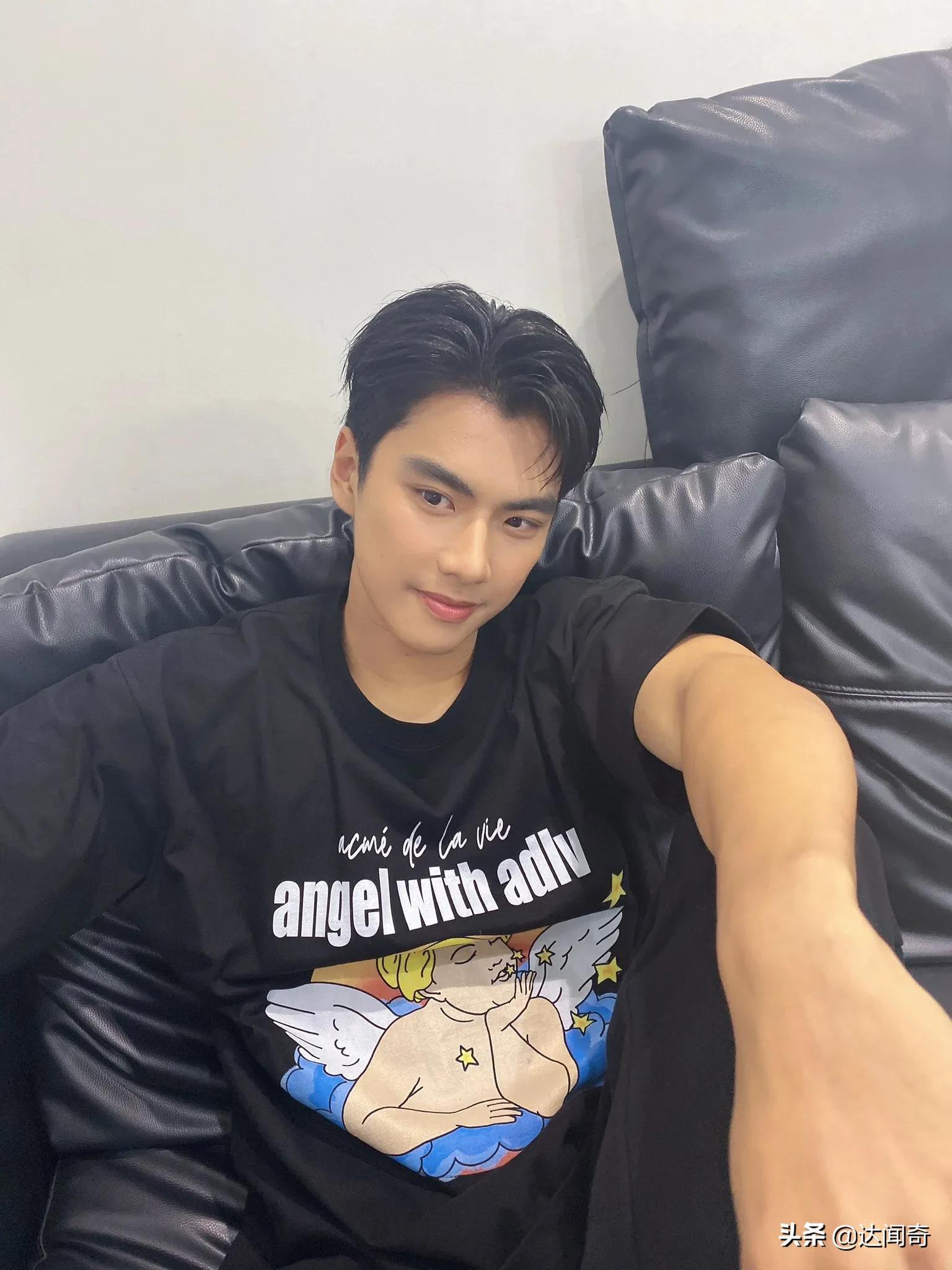 泰国牙套小弟弟长大了，新作品曝光，这位明星帅哥你们还记得吗