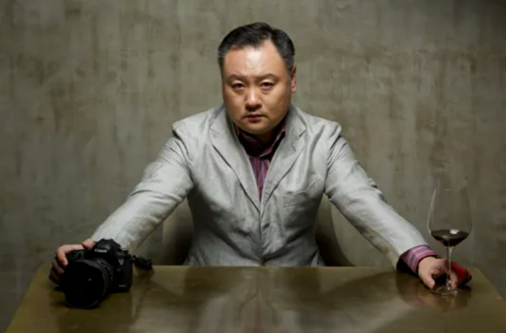 挂历女神殷亭茹：爆红后退圈，中年丧夫，晚年又病死他乡令人唏嘘