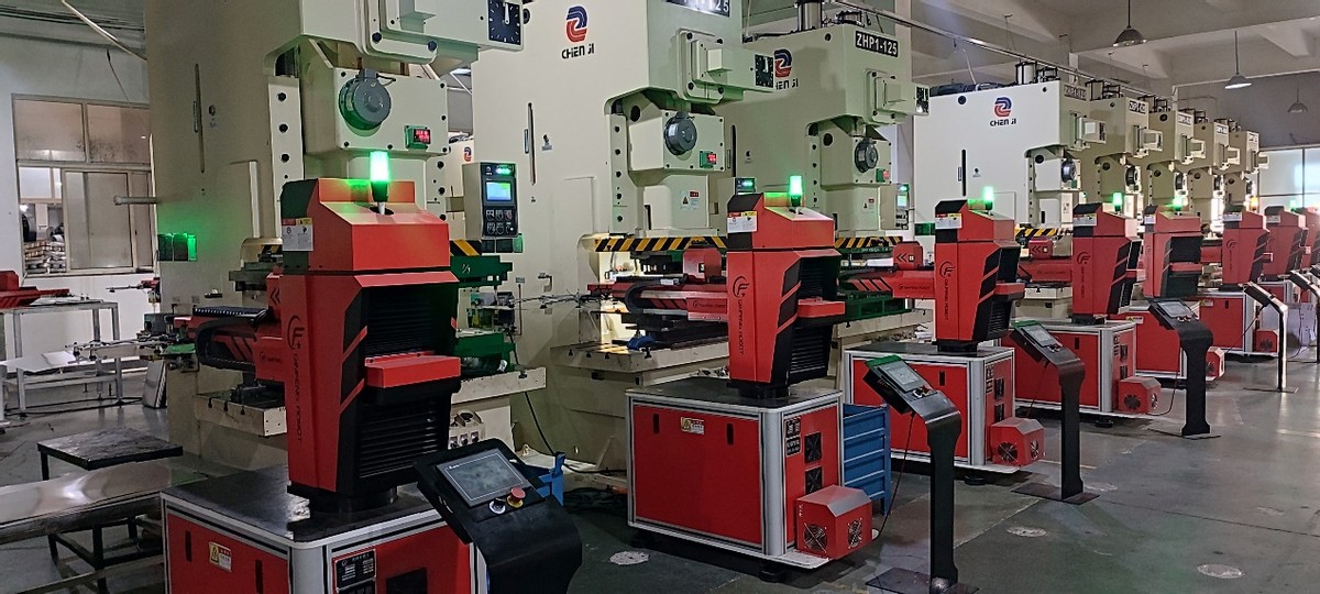 苏宁宜品联手源头工厂，抢先开发冬季电器