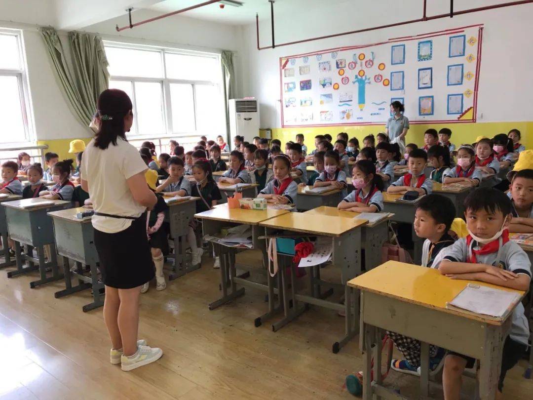 《你好，小学》—诺亚舟中联壹城幼儿园（大班走进军民小学参观）