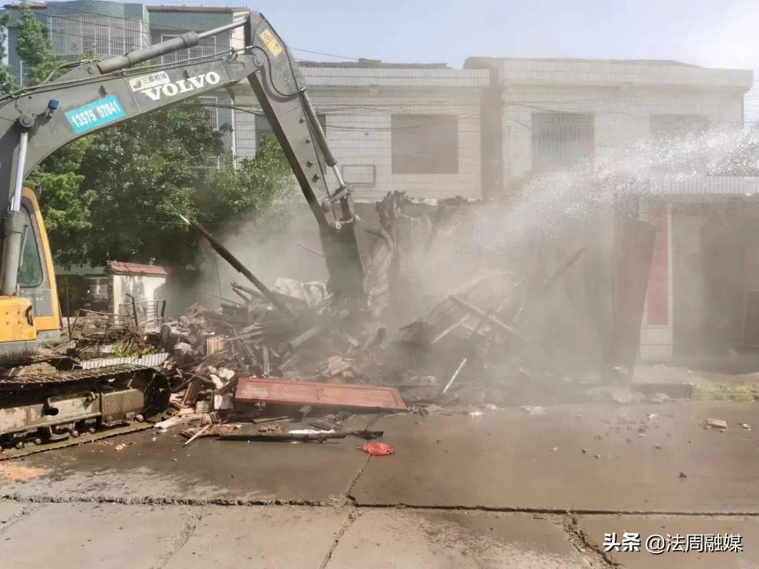 澧县城管执法局：战酷暑斗高温“两违”整治不降温