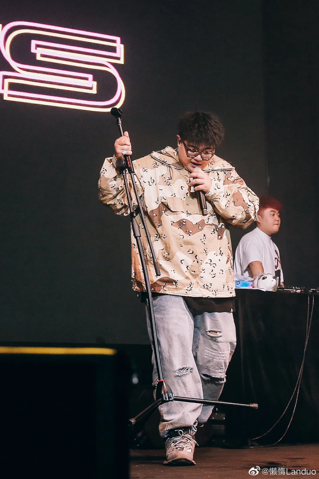 除了贝贝以外,还有哪些知名rapper从没发过专辑?