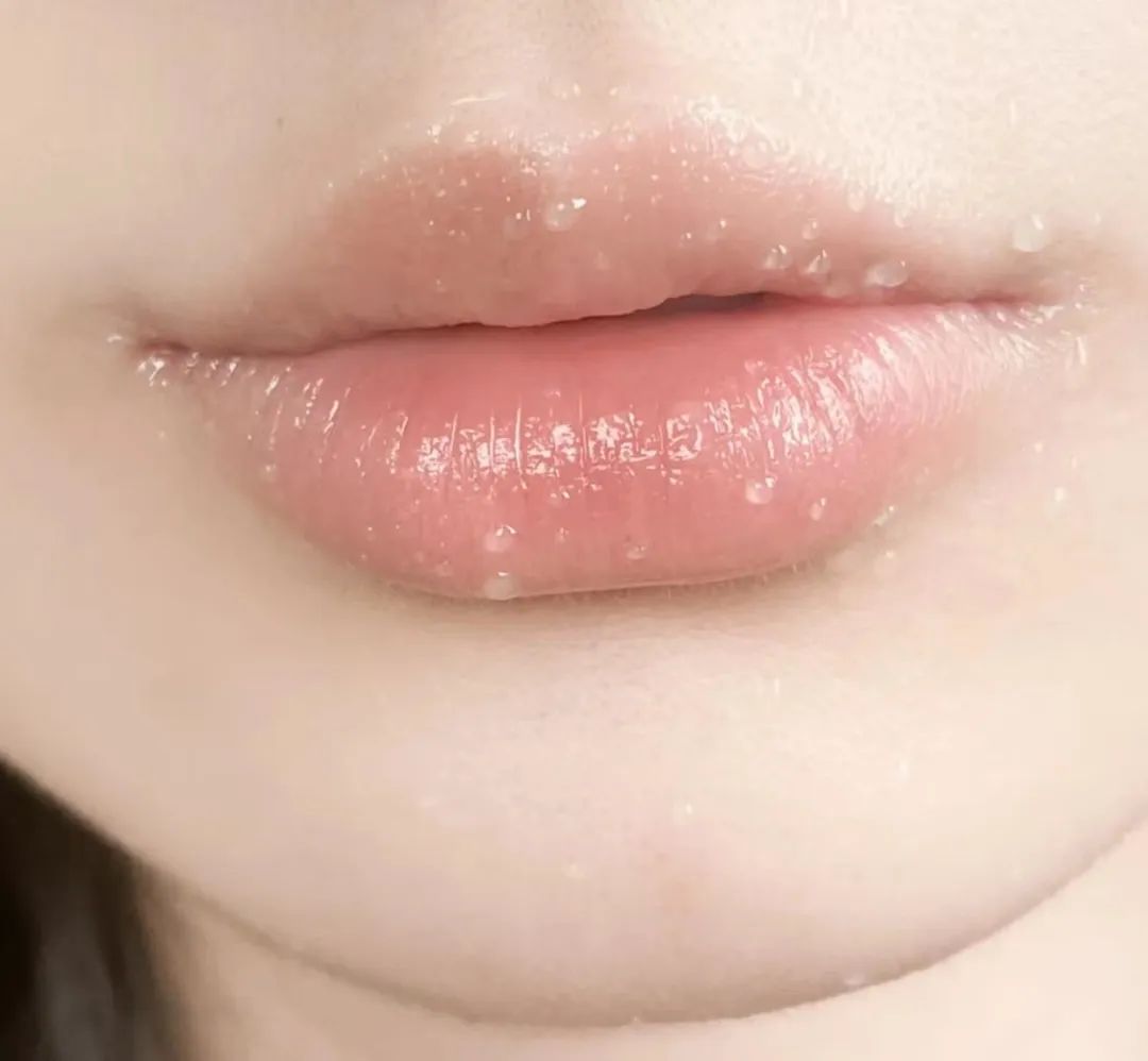 鞠婧祎：从平平无奇的土味路人，蜕变成氛围感女王