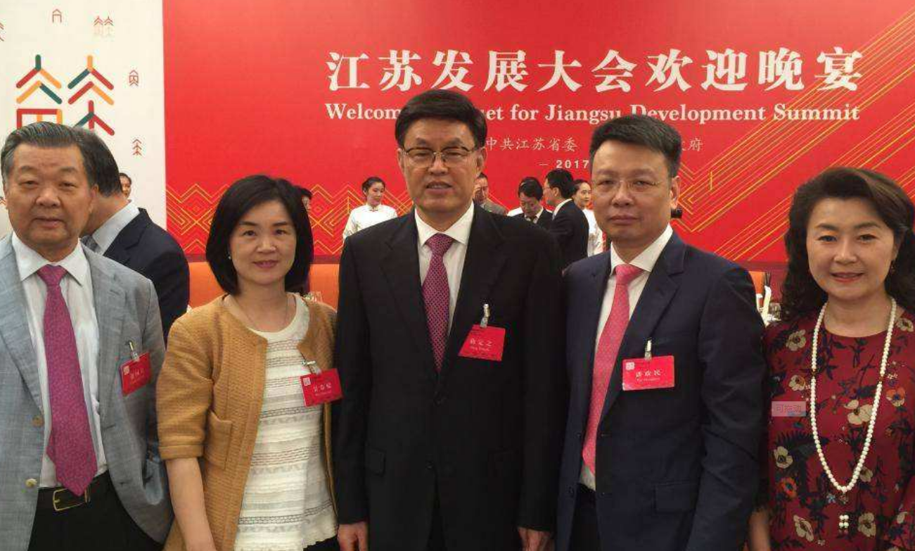 从小护士到百亿富豪，手握近8000项技术，从苹果公司赚百亿利润