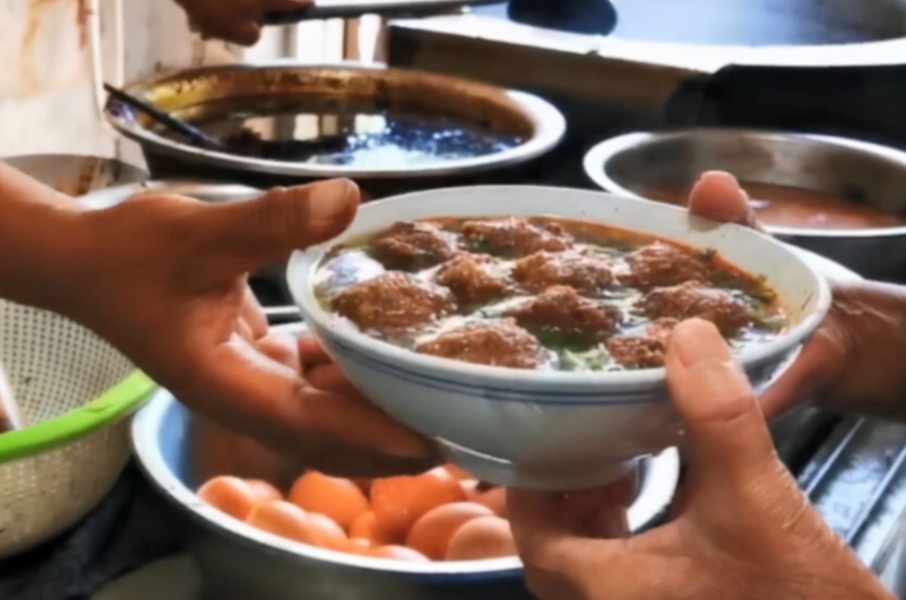 绿豆面怎么做好吃（山东小城里的特色美食）