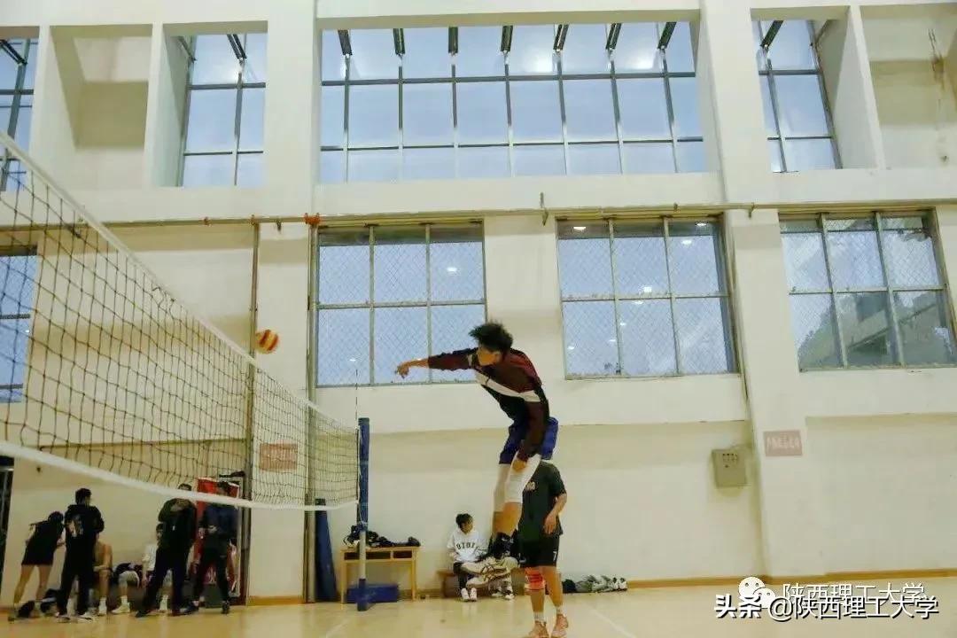 运动场上那些事儿丨直击体测现场，领略青春风姿