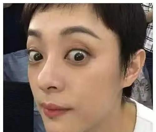 有一种“毁容”叫眼睛凹陷！杨幂比同龄人老10岁，陶虹直接认不出