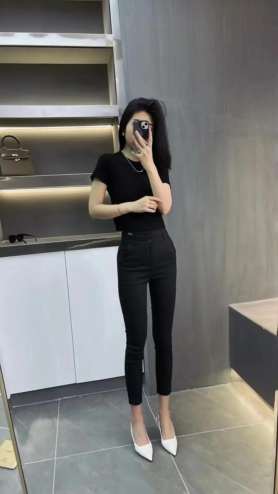 性感黑色服饰穿搭的美女 美图合集