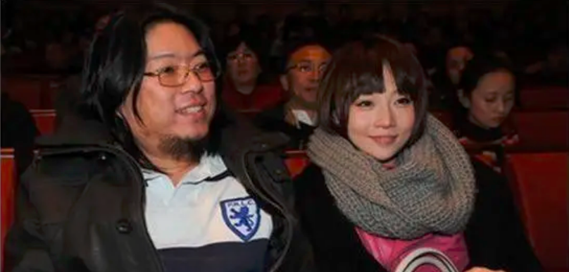 高晓松前妻在商场突遇火灾，孕期挺大肚奔跑撤离，忐忑讲述全过程