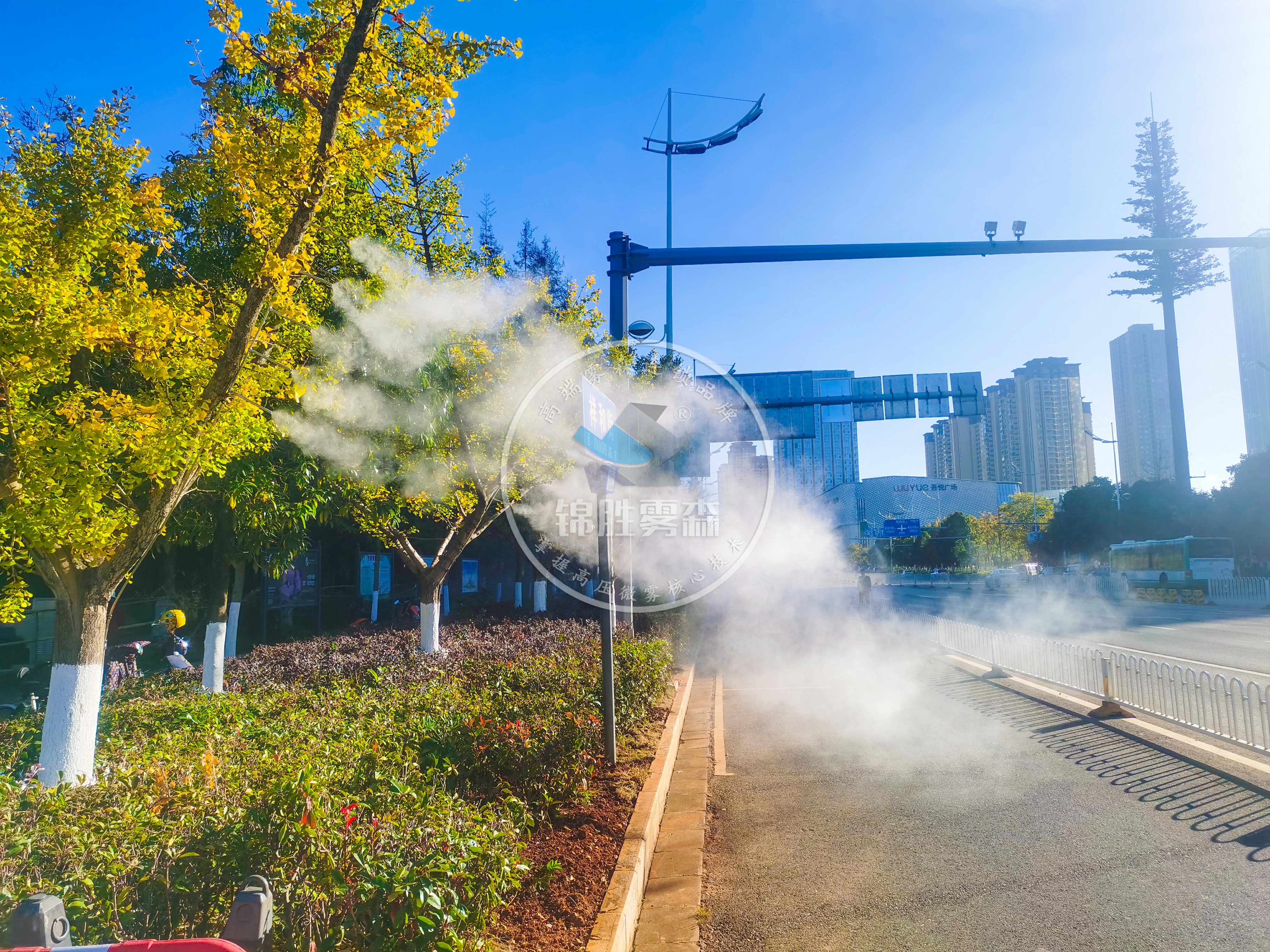 高压喷雾装置在市政街道的智能除尘运用 堪称“户外空气净化器”
