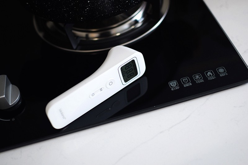 数据记忆存储 LCD大屏 爱奥乐额温枪