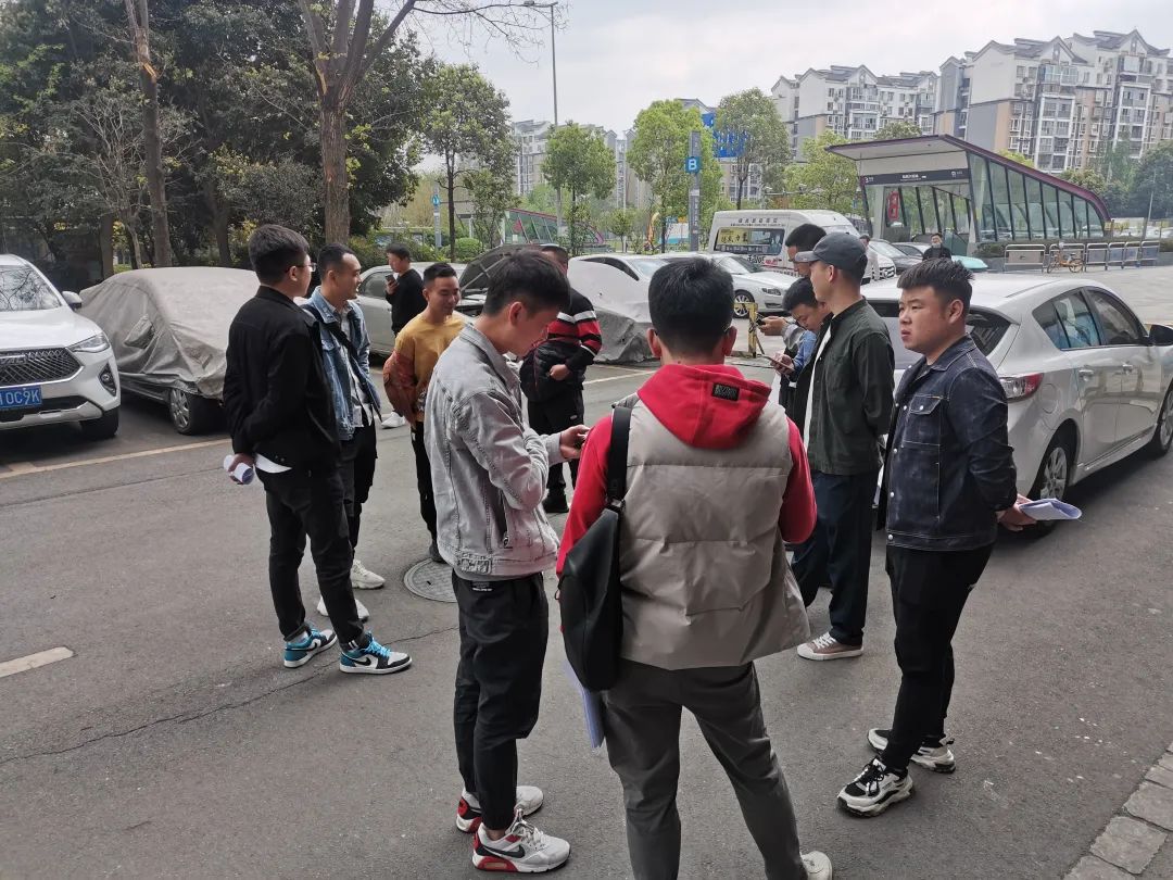 二手車評(píng)估師技能+證書又開始揚(yáng)眉吐氣了，別再瞎辦