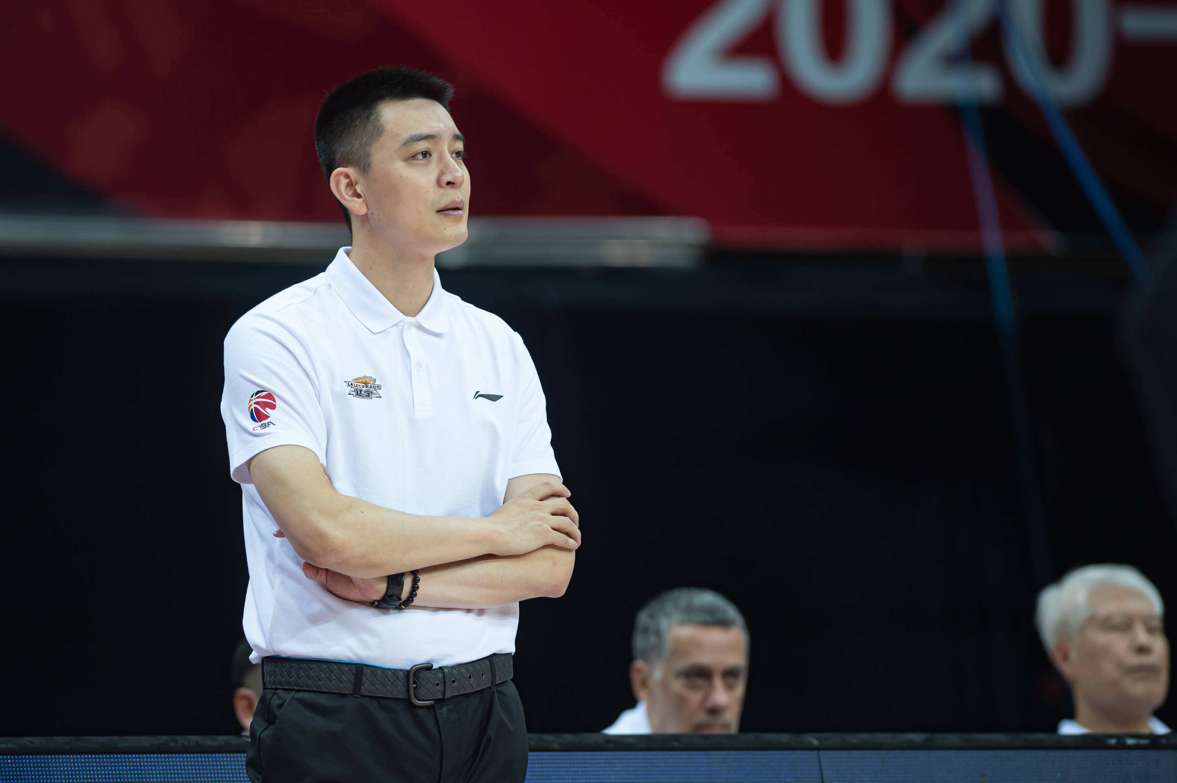 辽宁杨鸣简介(前辽宁本钢的稳定后卫杨鸣,从球员到辽宁队主教练,他