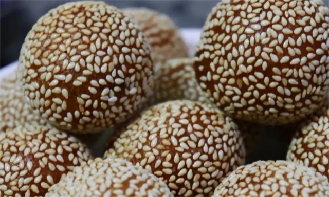 想吃红豆沙麻团不用出去买，详细做法告诉你，学会都可以摆摊了