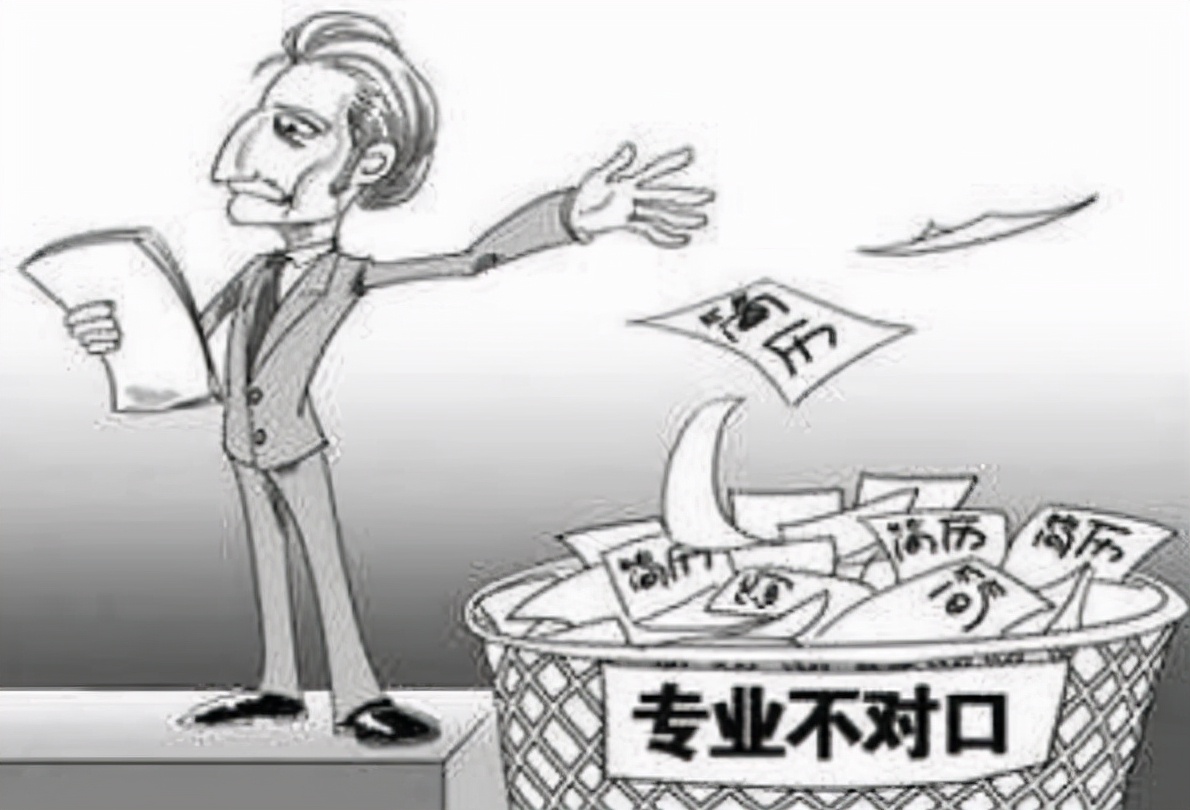 研究生和本科生的差距，4张图告诉你真相，网友：人间真实