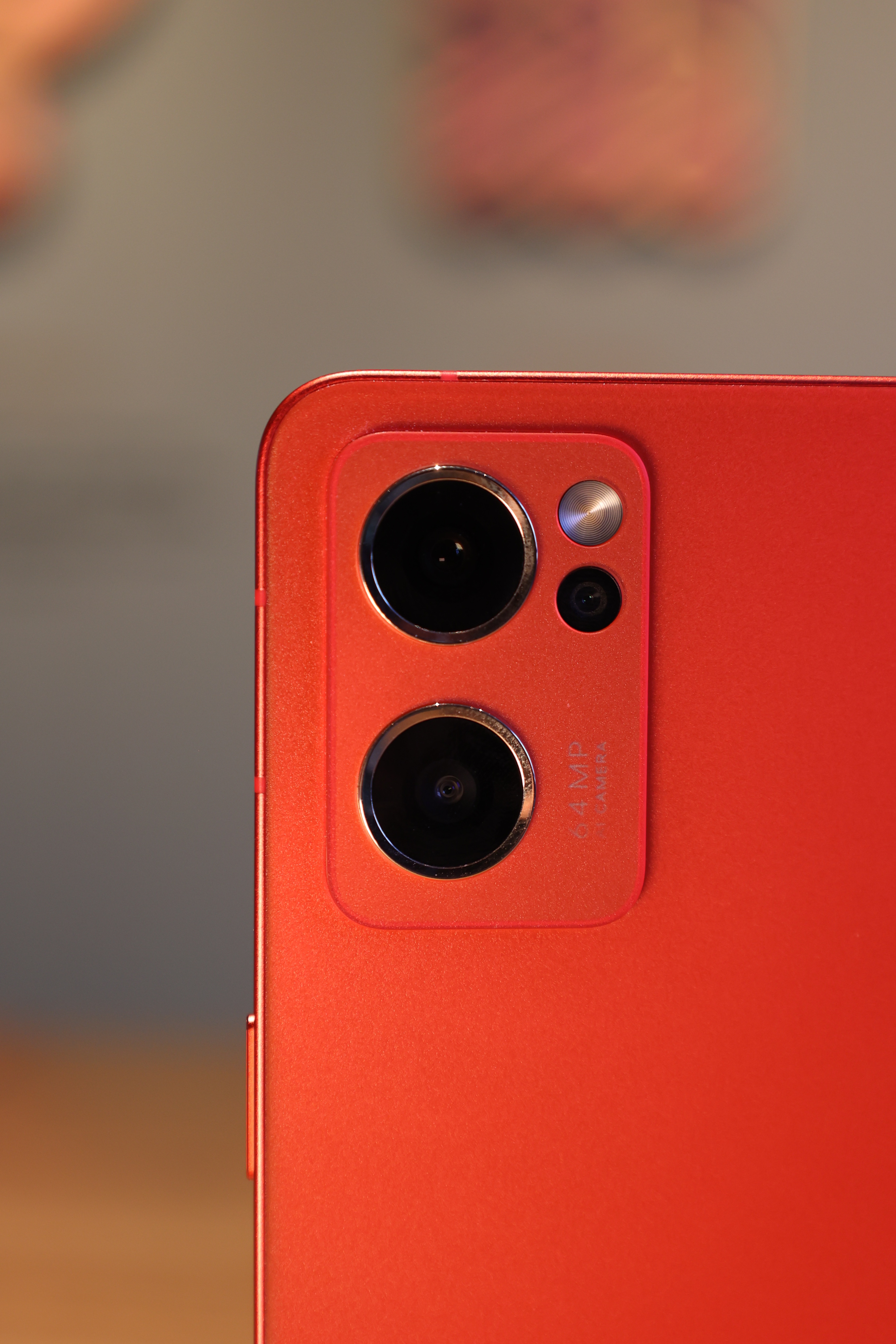 OPPOReno7紅絲絨限定版，今年的年味就靠它了