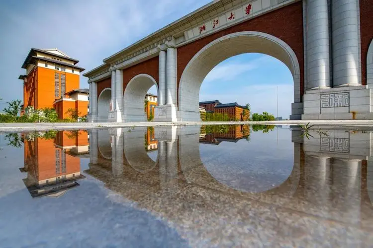 浙江大学医学院研究生（浙江大学近3年硕士研究生招生复试基本分数线）